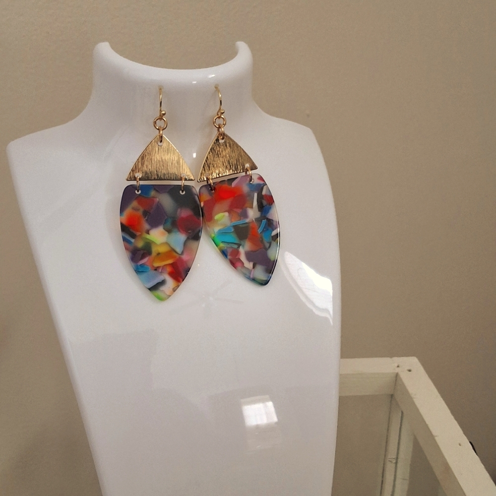 💥SALE💥Leaf Shape NEW Brushed Gold Multi-Colored Dangle Earrings